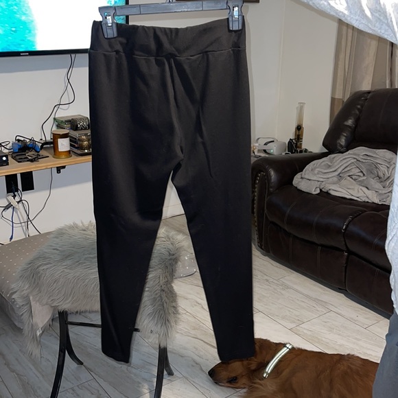 A.Byer size Medium - Picture 2 of 4